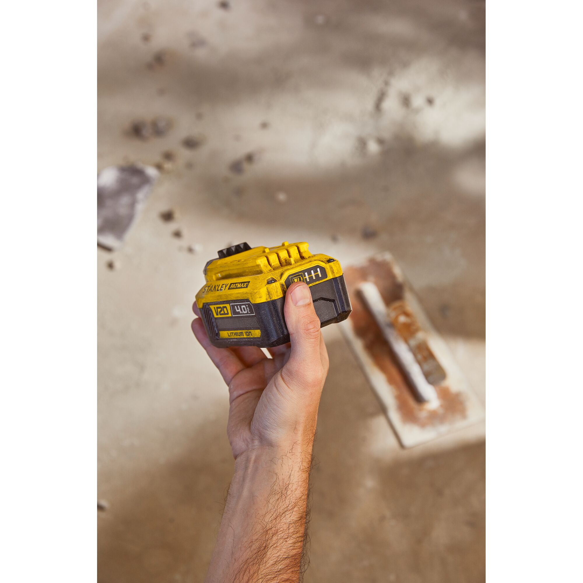 BATTERY FEATURESTANLEY  CONSTRUCTIONHIGH ANGLE BATTERY FEATURE IN CONSTRUCTION ENVIROMENT
