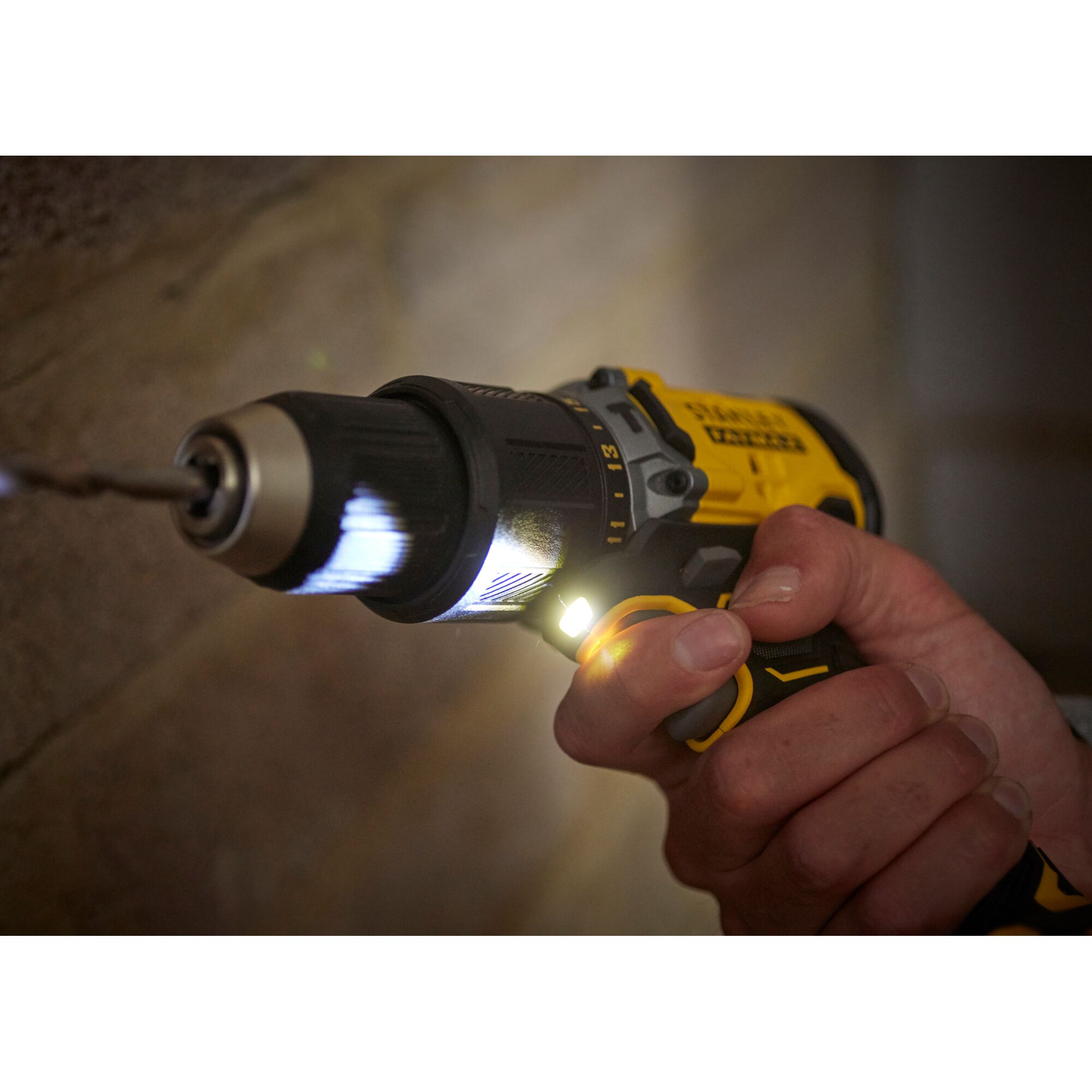 KIT 20V BL HAMMER DRILL 100ACC CRYSTALBOX