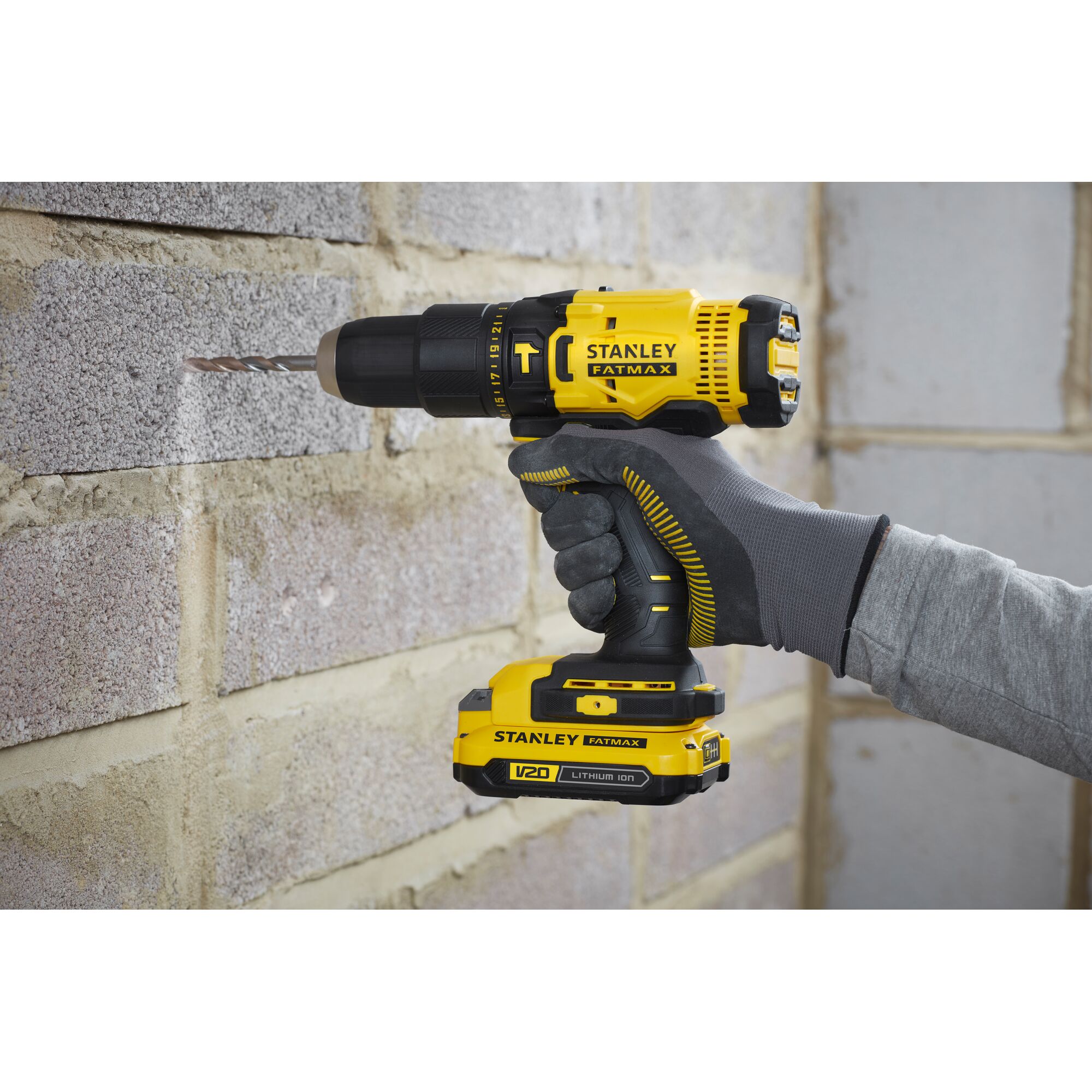 KIT 20V HAMMER DRILL 119ACC TOOLBOX 19"