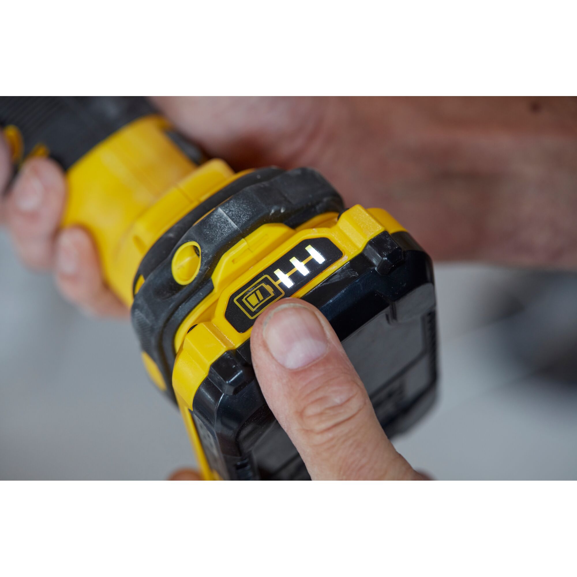 20V OSCILLATING CUTTING TOOL