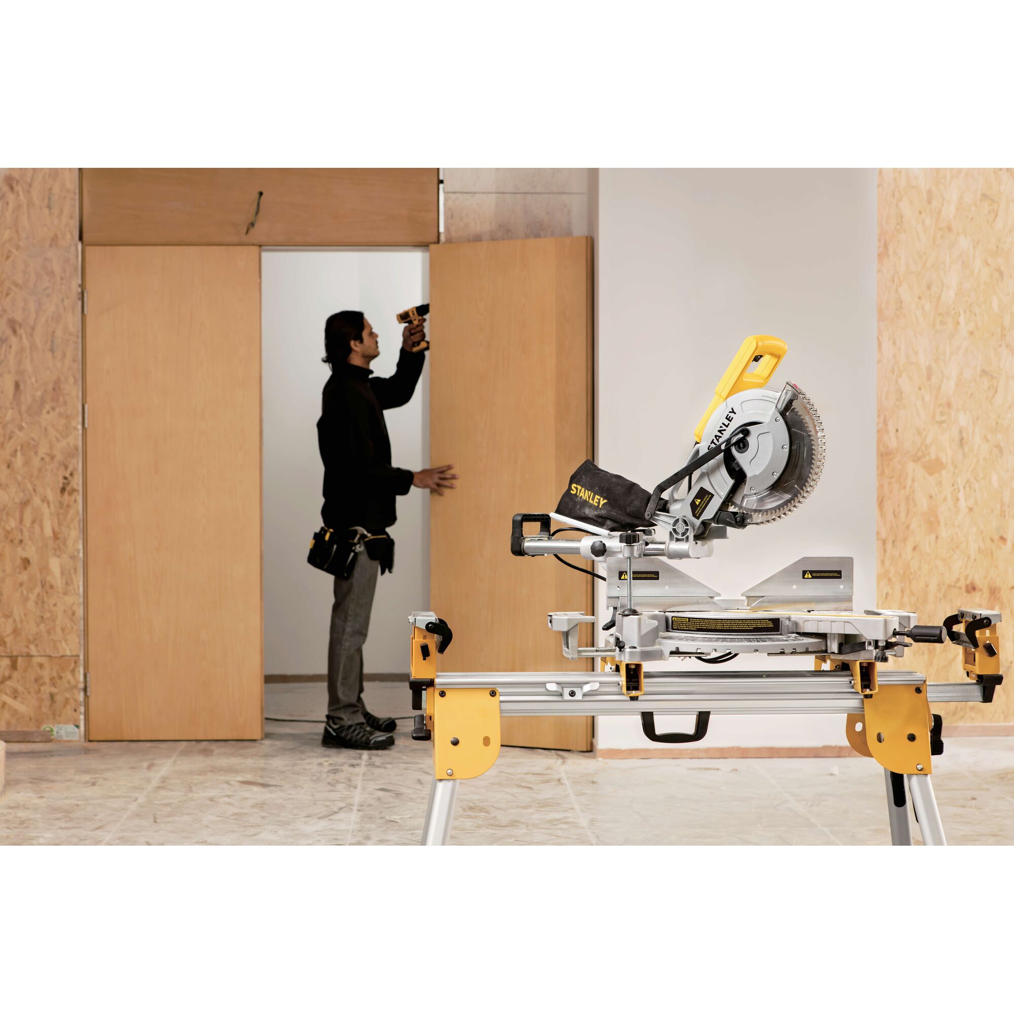 1800 W 255 mm Sliding Mitre Saw